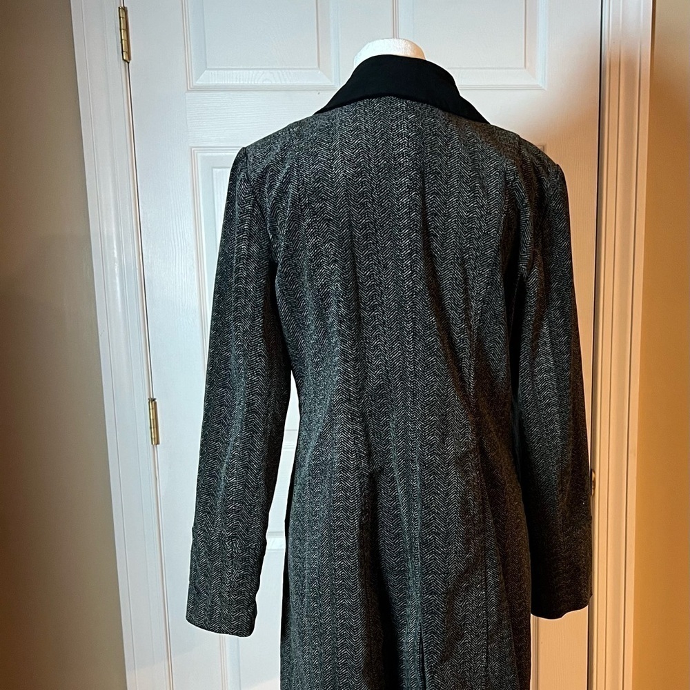 VGT D. Terrell Black Grey Chevron Print Mid Length Button Coat Size 12 Cotton - Picture 5 of 7